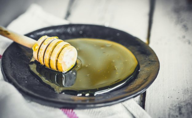 A Closer Look at Honey Benefits
